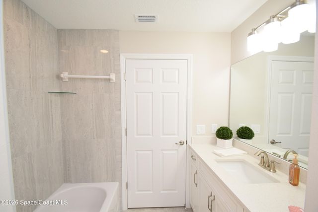 1204 Captiva Island Circle SW, Palm Bay, FL 32908