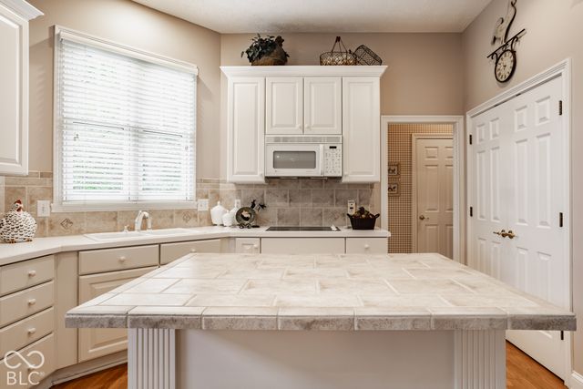 12378 Hyacinth Way, Carmel, IN 46032