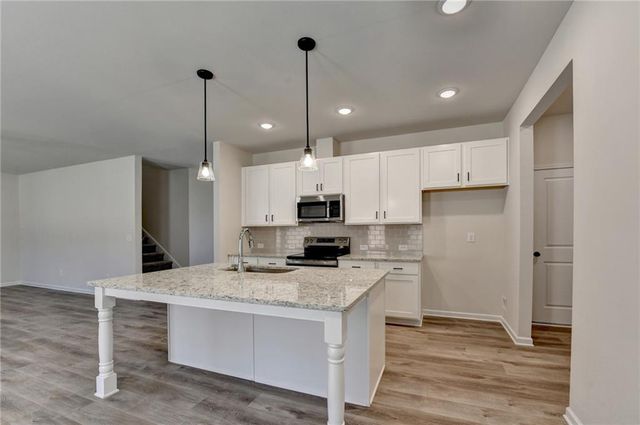 696 Rodeo Drive, Dacula, GA 30011