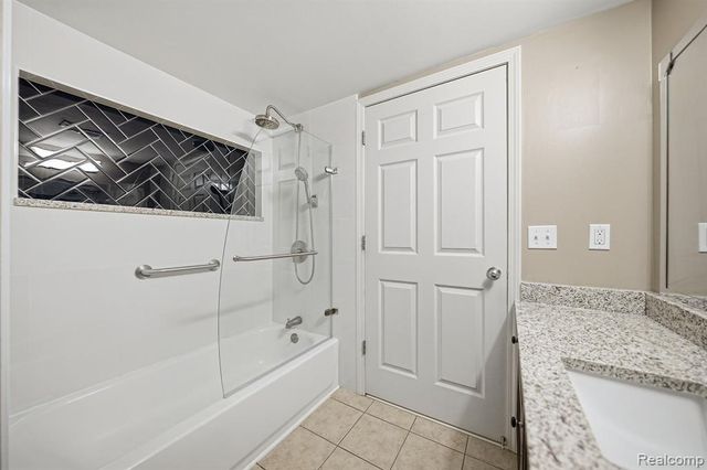 41061 Rose Lane, Clinton Township, MI 48036