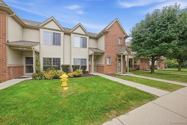 41061 Rose Lane, Clinton Township, MI 48036