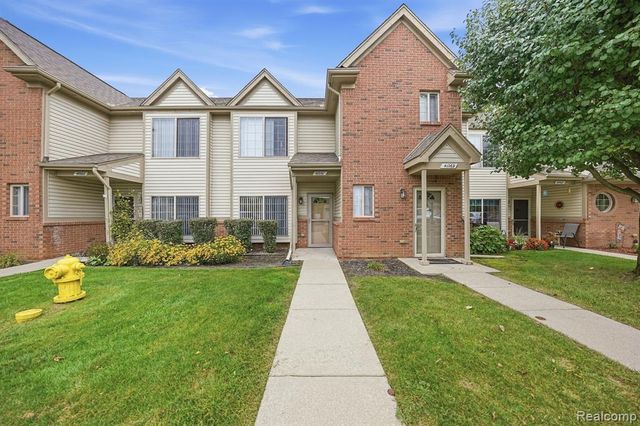 41061 Rose Lane, Clinton Township, MI 48036