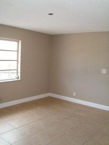 1440 SW 4th Ave 6, Fort Lauderdale, FL 33315