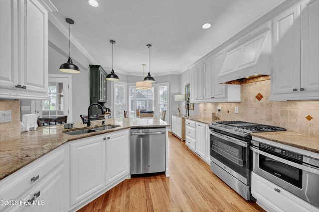 1530 Turnberry Lane SE, Bolivia, NC 28422