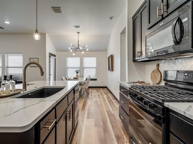 13317 SW 5th Street, Yukon, OK 73099