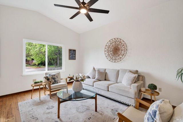 6174 San Benito Ct, Rohnert Park, CA 94928