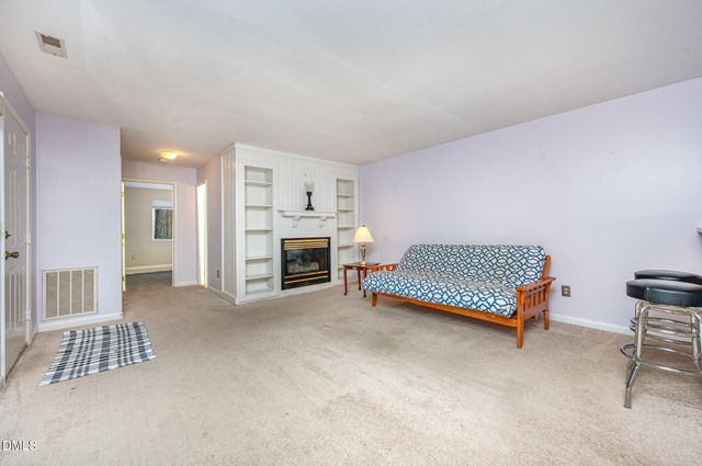 380 Summerwalk Circle, Chapel Hill, NC 27517