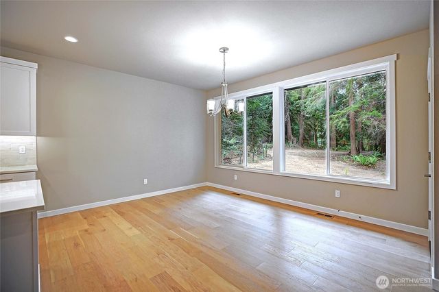 2802 Park Drive, Camano Island, WA 98282