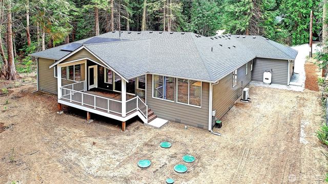 2802 Park Drive, Camano Island, WA 98282
