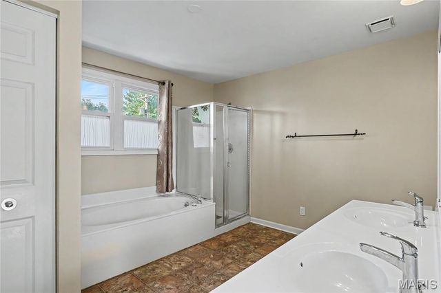 330 Reighley Place, Florissant, MO 63031