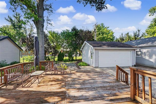 330 Reighley Place, Florissant, MO 63031