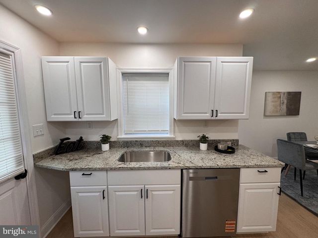 2503 N PINE ST, Wilmington, DE 19802