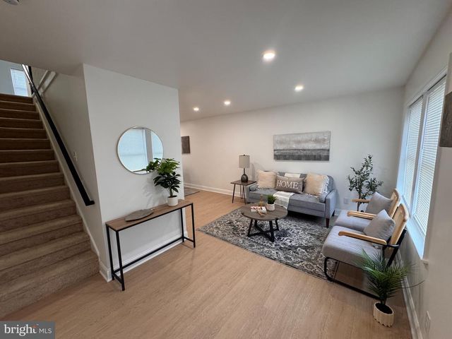 2503 N PINE ST, Wilmington, DE 19802