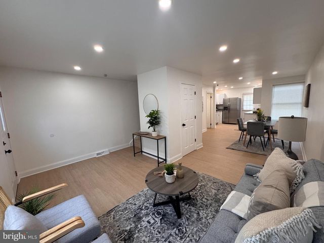 2503 N PINE ST, Wilmington, DE 19802