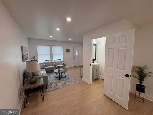 2503 N PINE ST, Wilmington, DE 19802