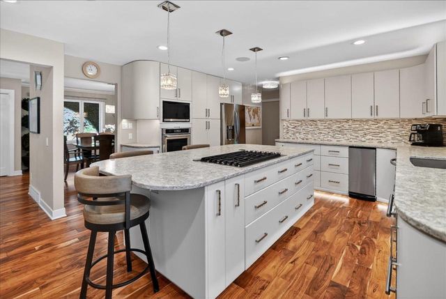 6207 Indian Mound Drive, Mcfarland, WI 53558