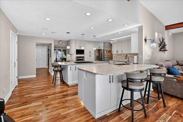 6207 Indian Mound Drive, Mcfarland, WI 53558