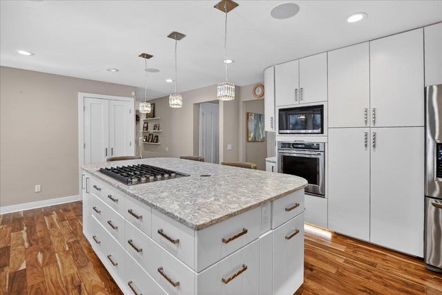 6207 Indian Mound Drive, Mcfarland, WI 53558