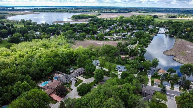 6207 Indian Mound Drive, Mcfarland, WI 53558