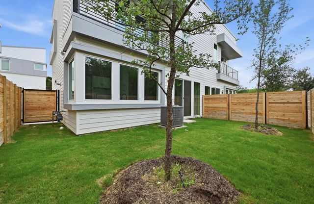 2000 Riverside Farms RD 18101, Austin, TX 78741