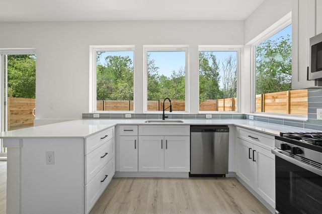 2000 Riverside Farms RD 18101, Austin, TX 78741