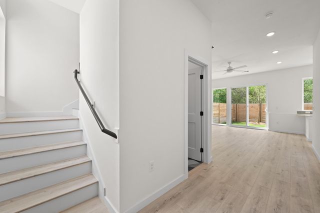 2000 Riverside Farms RD 18101, Austin, TX 78741