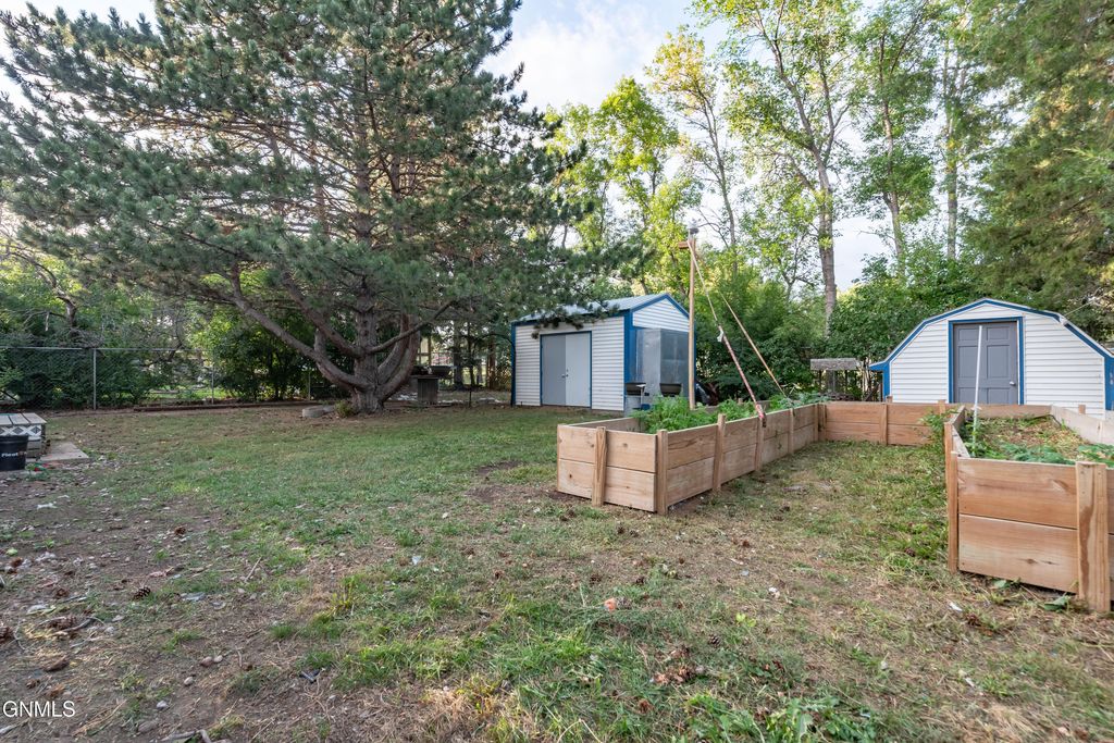 502 14th Street NW, Mandan, ND 58554 photo 3