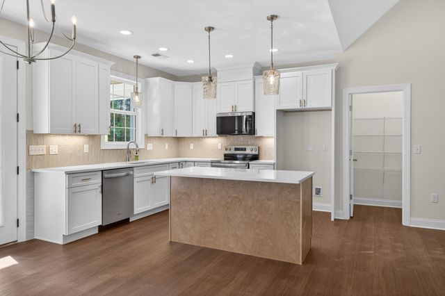 413 Haig Mill Lake Road 5, Dalton, GA 30720