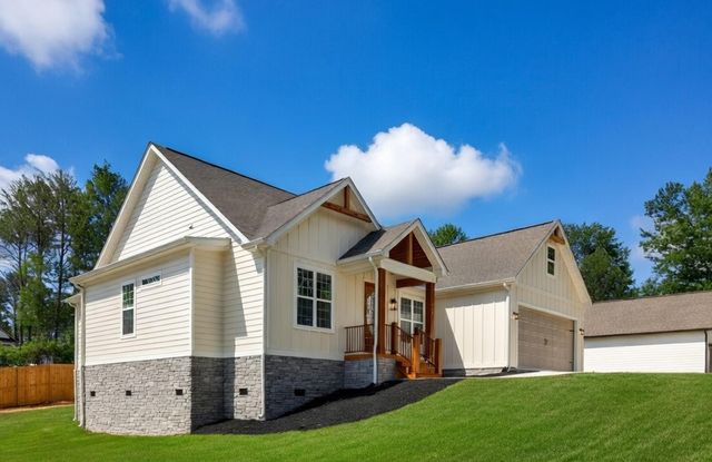413 Haig Mill Lake Road 5, Dalton, GA 30720