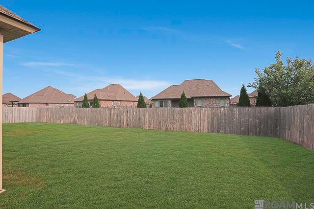 7323 Bessie Dr, Denham Springs, LA 70706