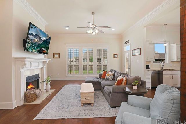 7323 Bessie Dr, Denham Springs, LA 70706