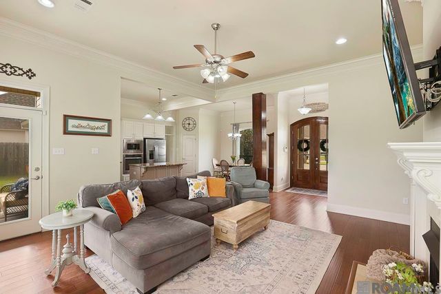 7323 Bessie Dr, Denham Springs, LA 70706