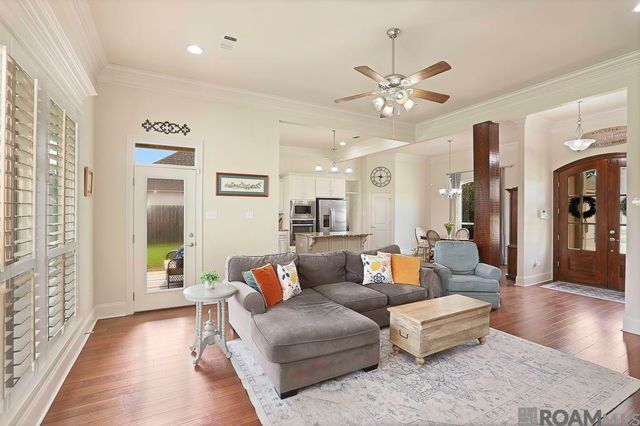 7323 Bessie Dr, Denham Springs, LA 70706