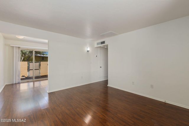 350 N Silverbell Rd Apt 191, Tucson, AZ 85745