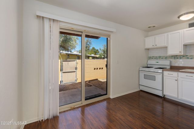 350 N Silverbell Rd Apt 191, Tucson, AZ 85745