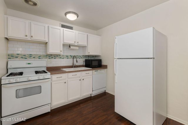 350 N Silverbell Rd Apt 191, Tucson, AZ 85745