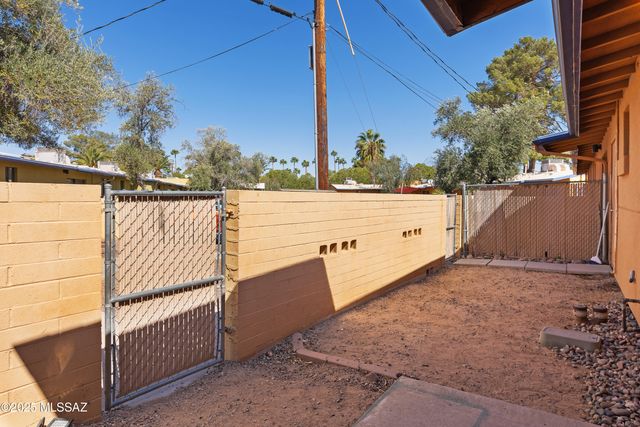 350 N Silverbell Rd Apt 191, Tucson, AZ 85745