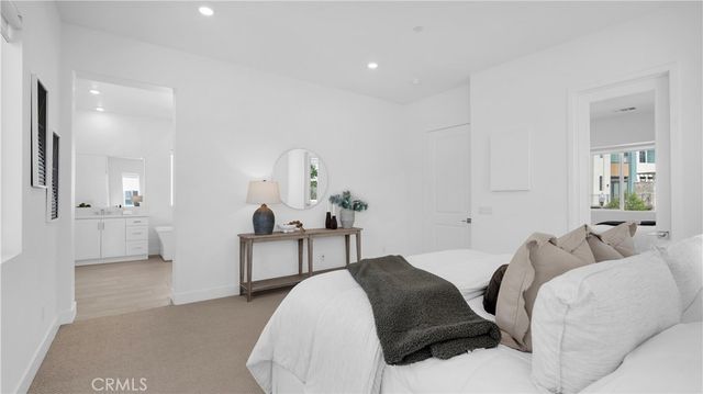 157 Sawbuck, Irvine, CA 92618