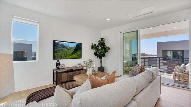 157 Sawbuck, Irvine, CA 92618