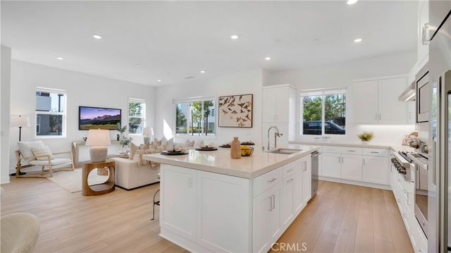 157 Sawbuck, Irvine, CA 92618