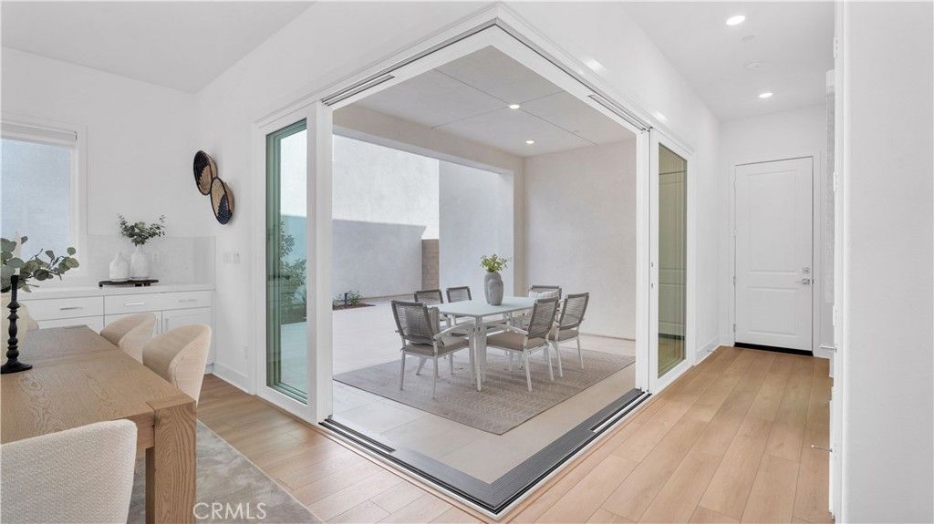 Image 11 of property listing at 157 Sawbuck, Irvine, CA 92618