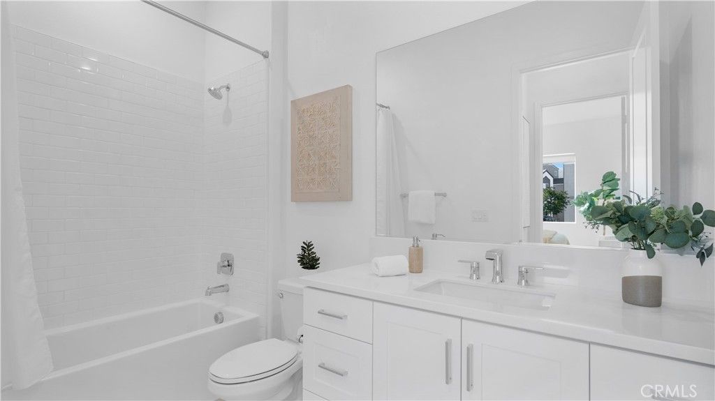 Image 14 of property listing at 157 Sawbuck, Irvine, CA 92618