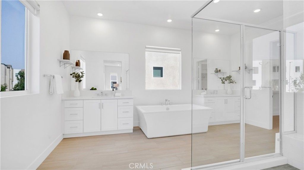 Image 19 of property listing at 157 Sawbuck, Irvine, CA 92618