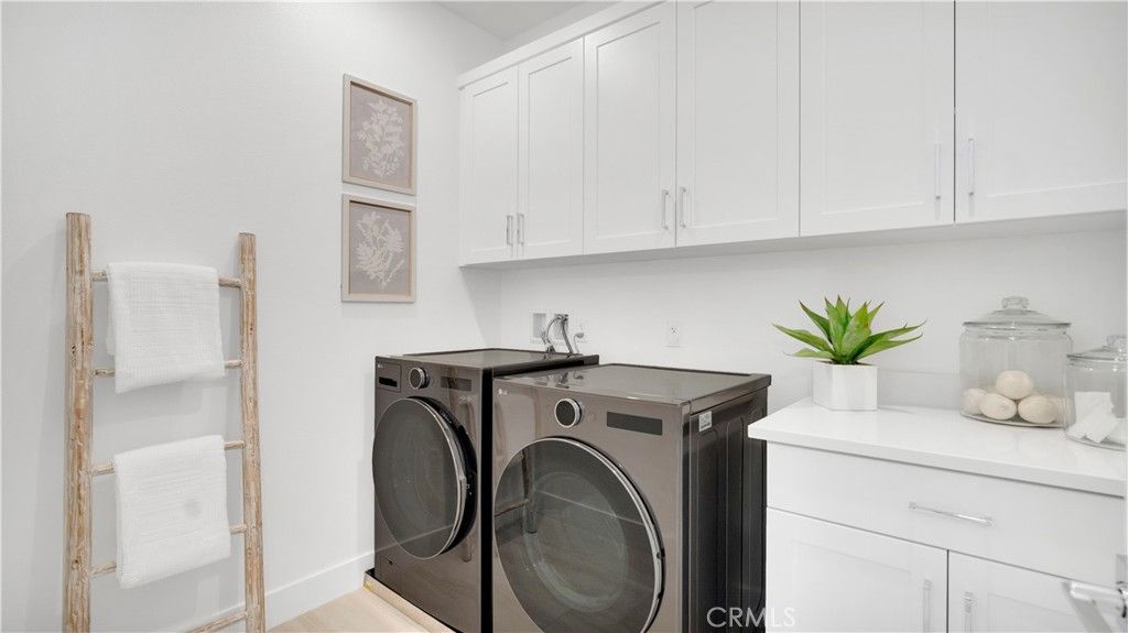 Image 32 of property listing at 157 Sawbuck, Irvine, CA 92618