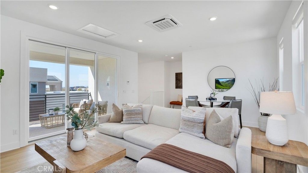 Image 34 of property listing at 157 Sawbuck, Irvine, CA 92618