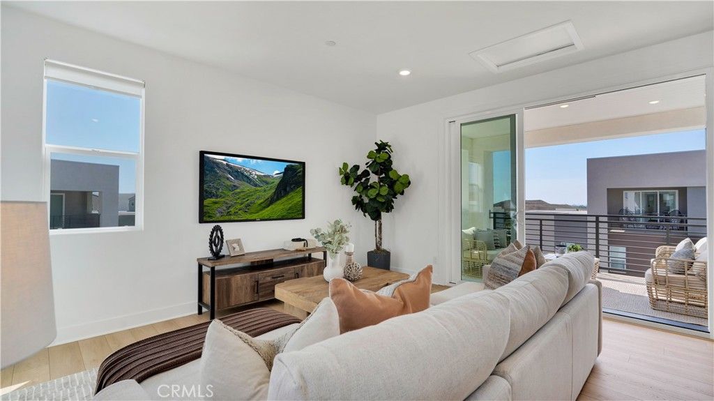 Image 37 of property listing at 157 Sawbuck, Irvine, CA 92618