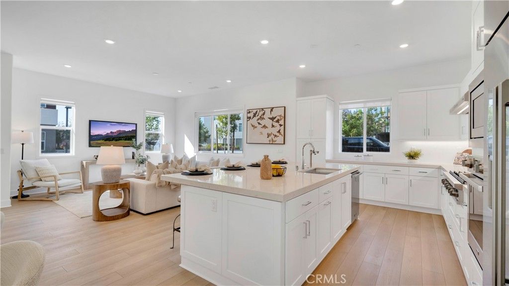 Image 7 of property listing at 157 Sawbuck, Irvine, CA 92618
