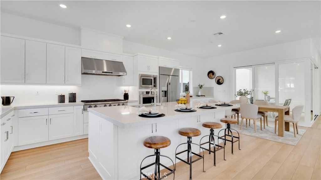 Image 8 of property listing at 157 Sawbuck, Irvine, CA 92618