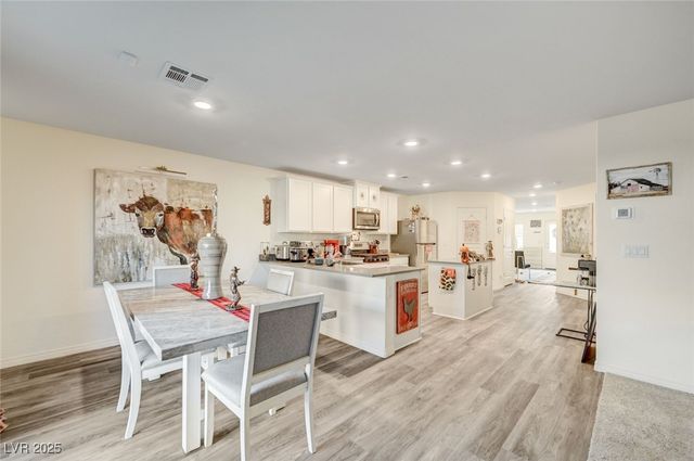 1624 Desert Path Avenue, North Las Vegas, NV 89032