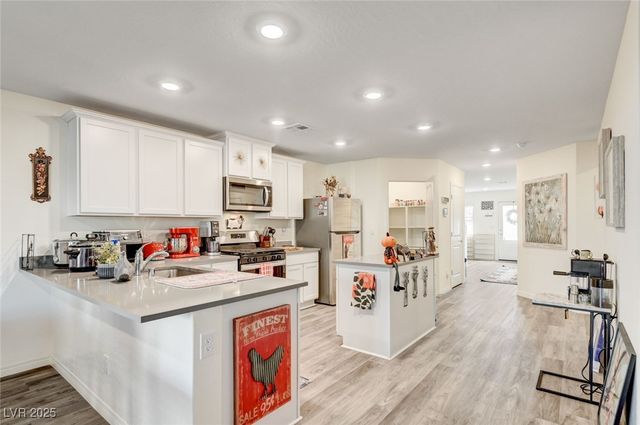 1624 Desert Path Avenue, North Las Vegas, NV 89032